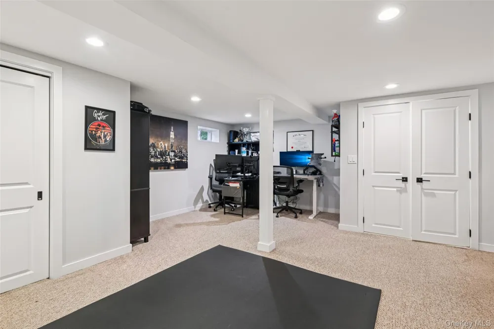 176 Willis Court Wantagh, NY 11793
