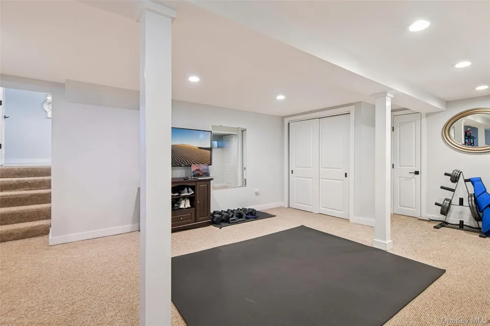 176 Willis Court Wantagh, NY 11793