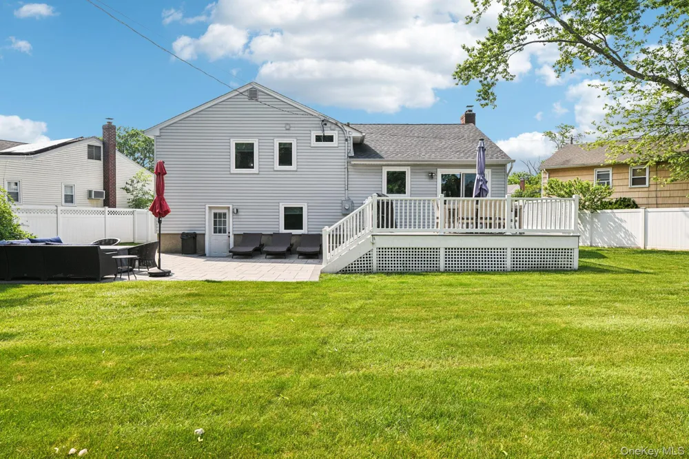 176 Willis Court Wantagh, NY 11793