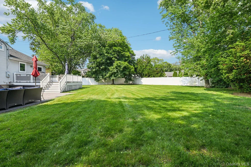 176 Willis Court Wantagh, NY 11793