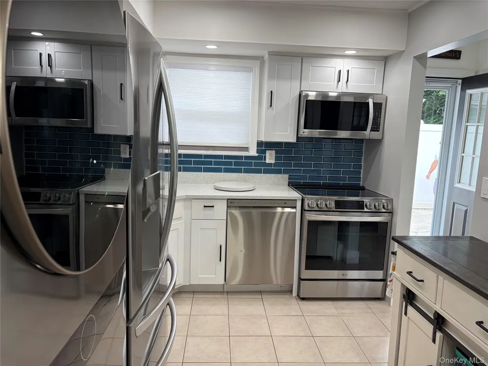 31 Brushwood Drive Shirley, NY 11967