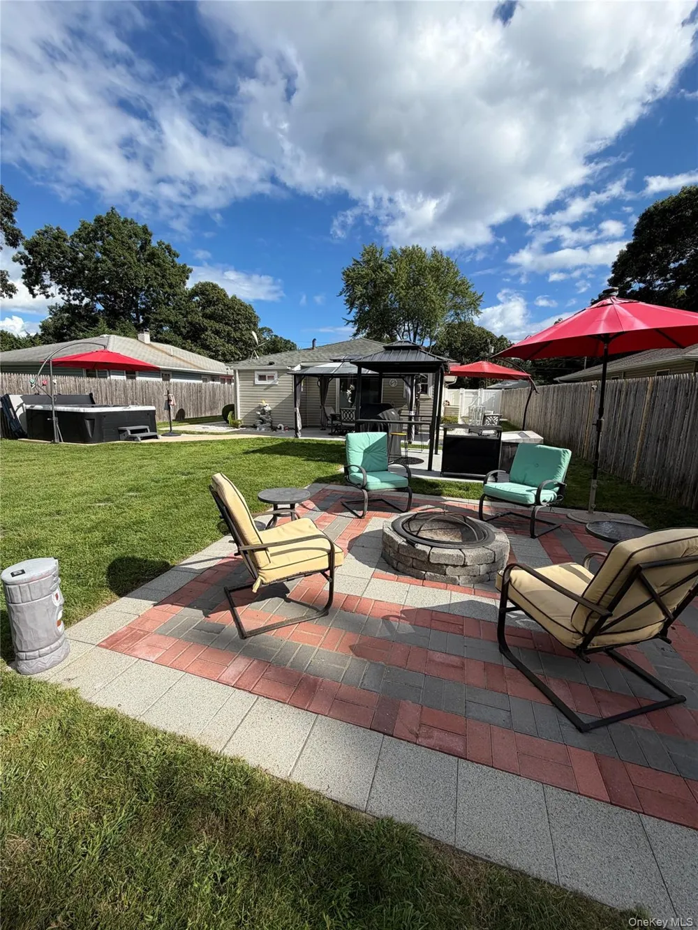 31 Brushwood Drive Shirley, NY 11967