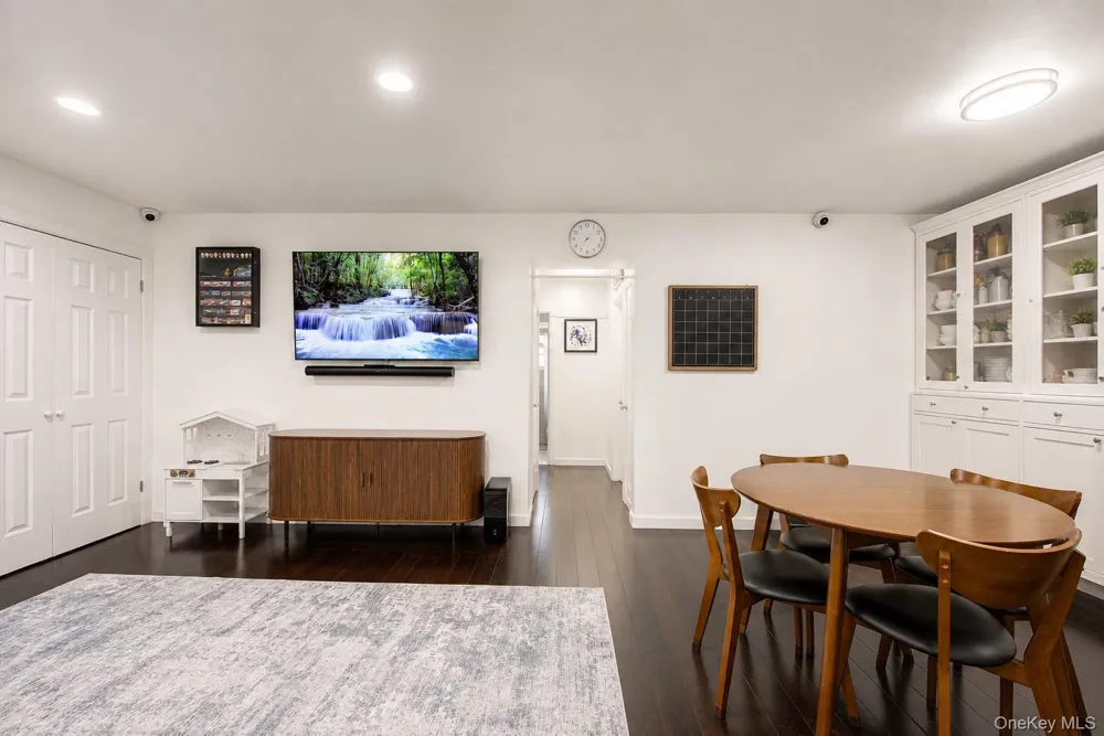 67-28 152nd Street #275A Flushing, NY 11367