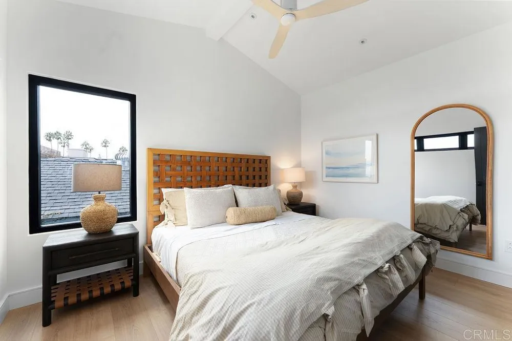 3444 Crown Point Drive #3444/3442 San Diego, CA 92109