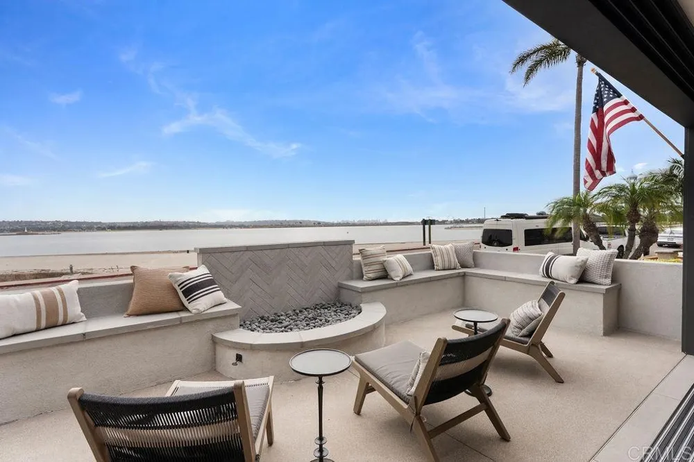 3444 Crown Point Drive #3444/3442 San Diego, CA 92109