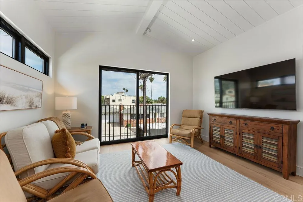 3444 Crown Point Drive #3444/3442 San Diego, CA 92109