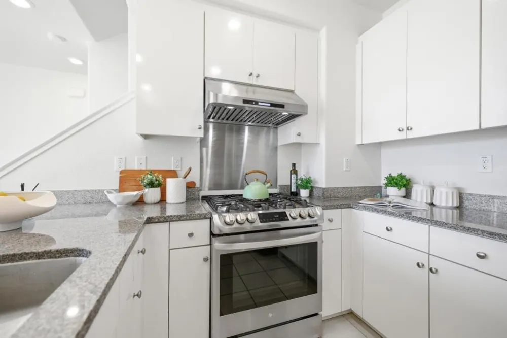 1949 Mahuron Circle San Jose, CA 95133