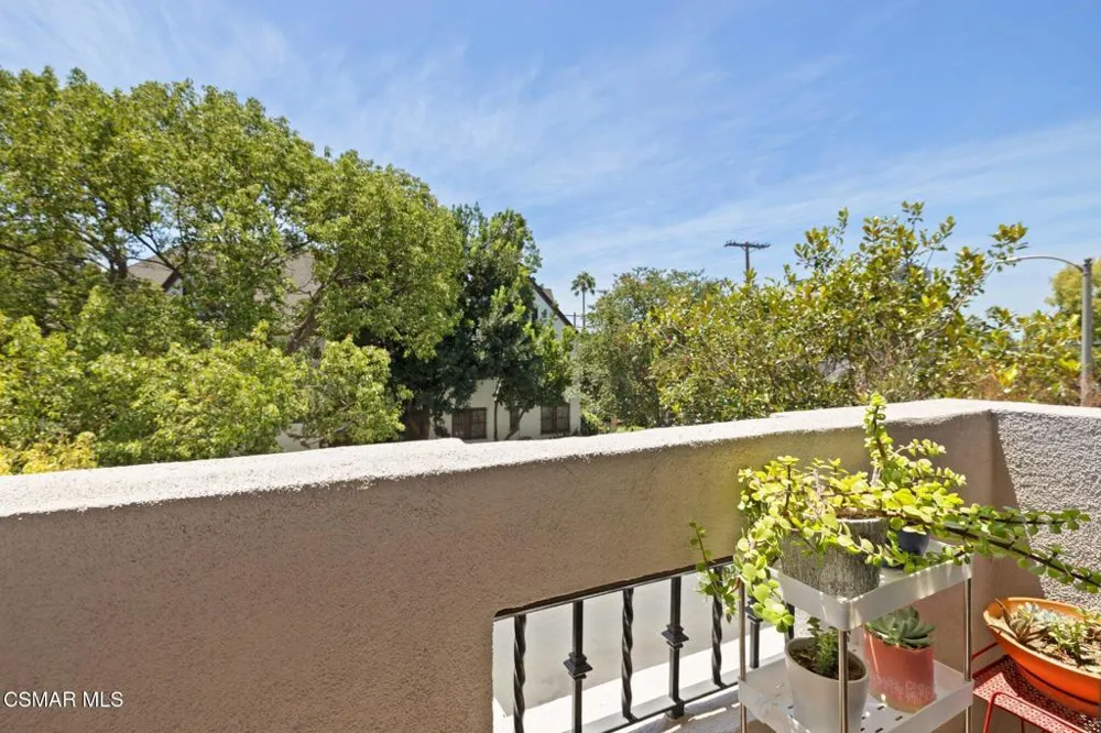 1410 Curson Avenue #202 West Hollywood, CA 90046