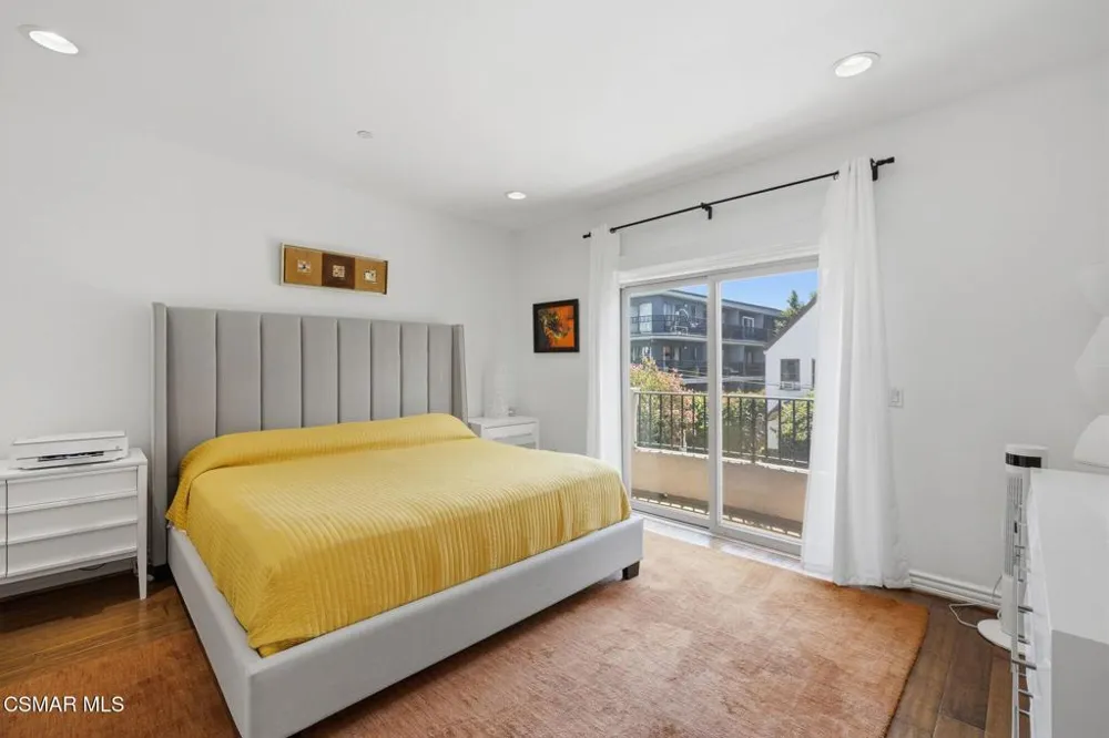 1410 Curson Avenue #202 West Hollywood, CA 90046