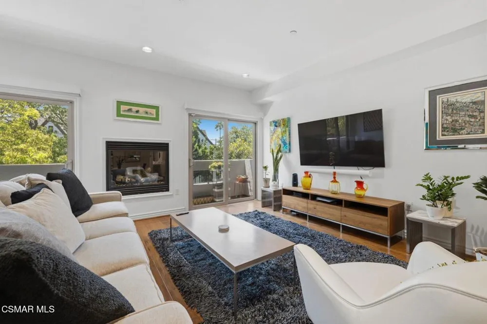 1410 Curson Avenue #202 West Hollywood, CA 90046