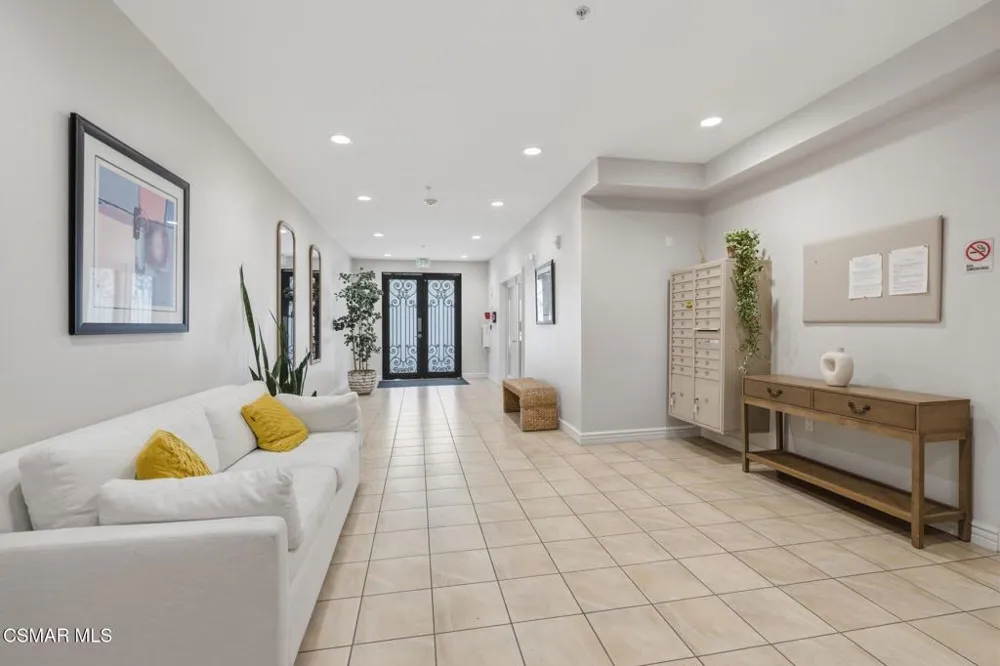 1410 Curson Avenue #202 West Hollywood, CA 90046