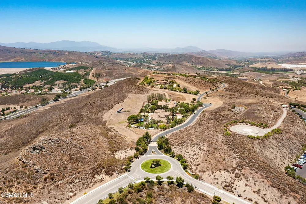 70 Presidential Drive Simi Valley, CA 93065