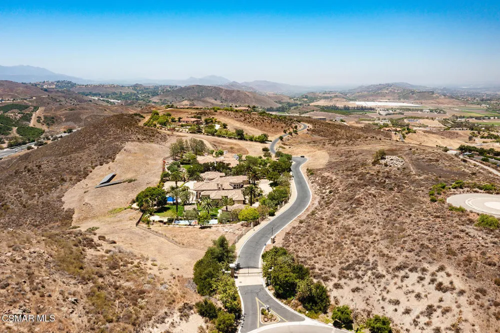 70 Presidential Drive Simi Valley, CA 93065