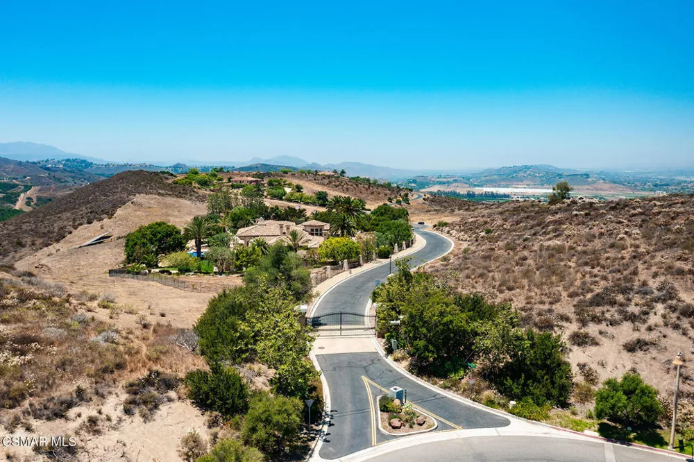 70 Presidential Drive Simi Valley, CA 93065