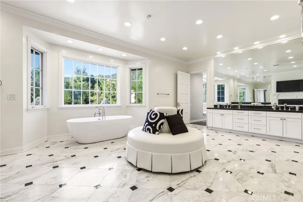 24600 Dry Canyon Cold Creek Calabasas, CA 91302