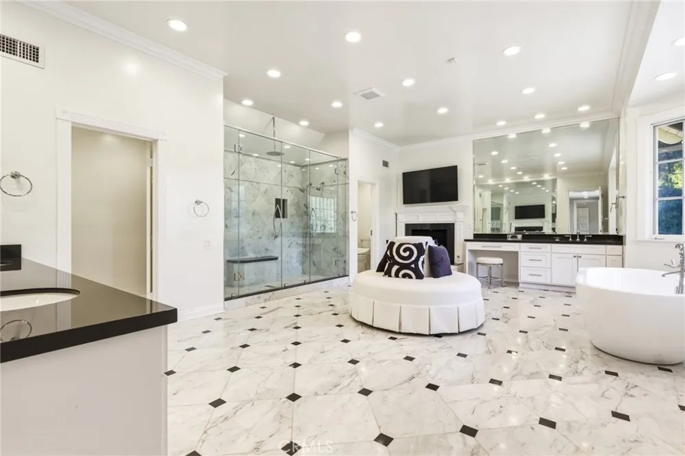24600 Dry Canyon Cold Creek Calabasas, CA 91302