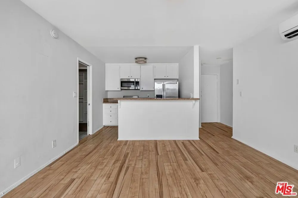 10 19th Avenue #4 Venice, CA 90291