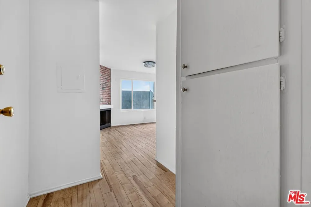 10 19th Avenue #4 Venice, CA 90291