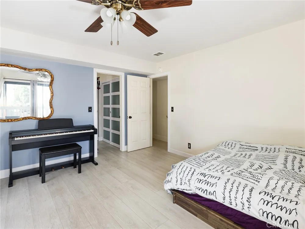 212 E Imperial Avenue #E El Segundo, CA 90245