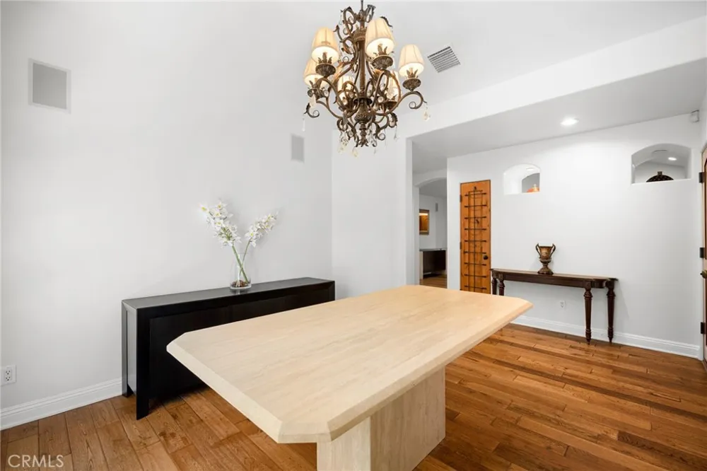8426 Day Street Sunland, CA 91040