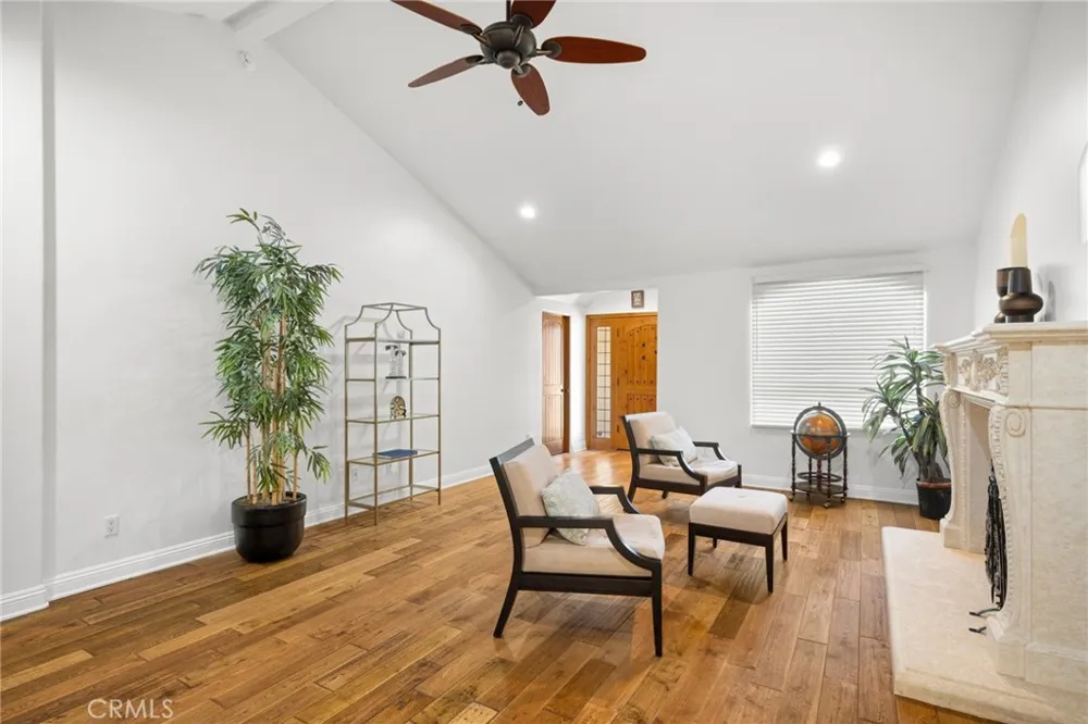 8426 Day Street Sunland, CA 91040