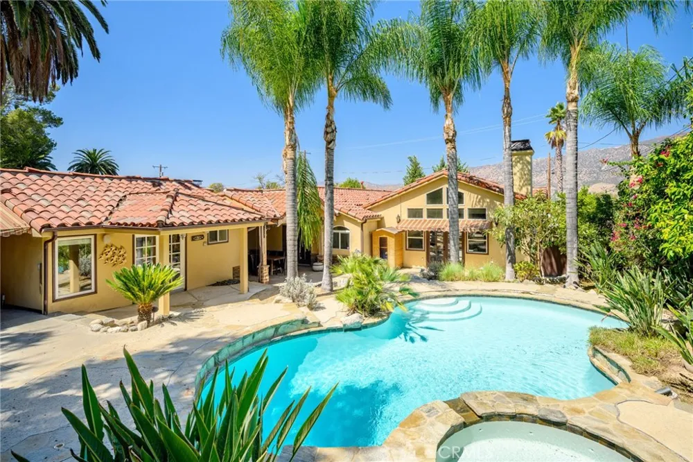 8426 Day Street Sunland, CA 91040
