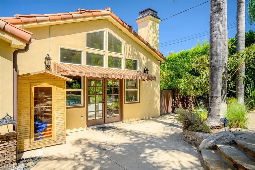 8426 Day Street Sunland, CA 91040
