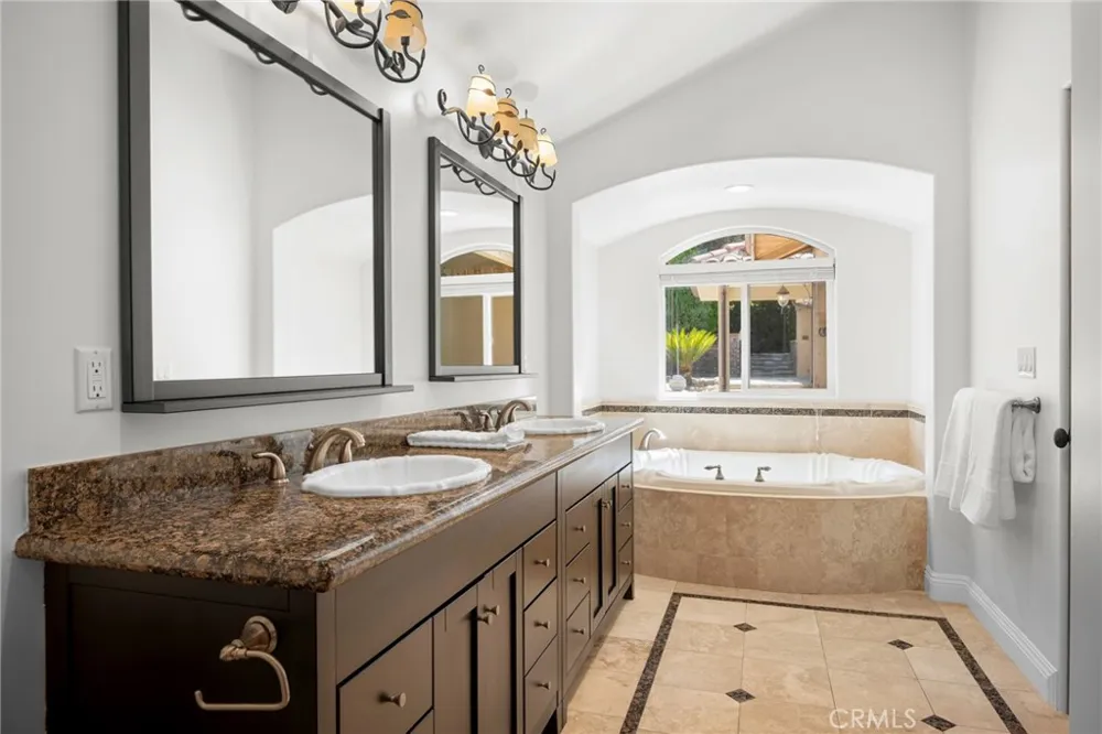 8426 Day Street Sunland, CA 91040