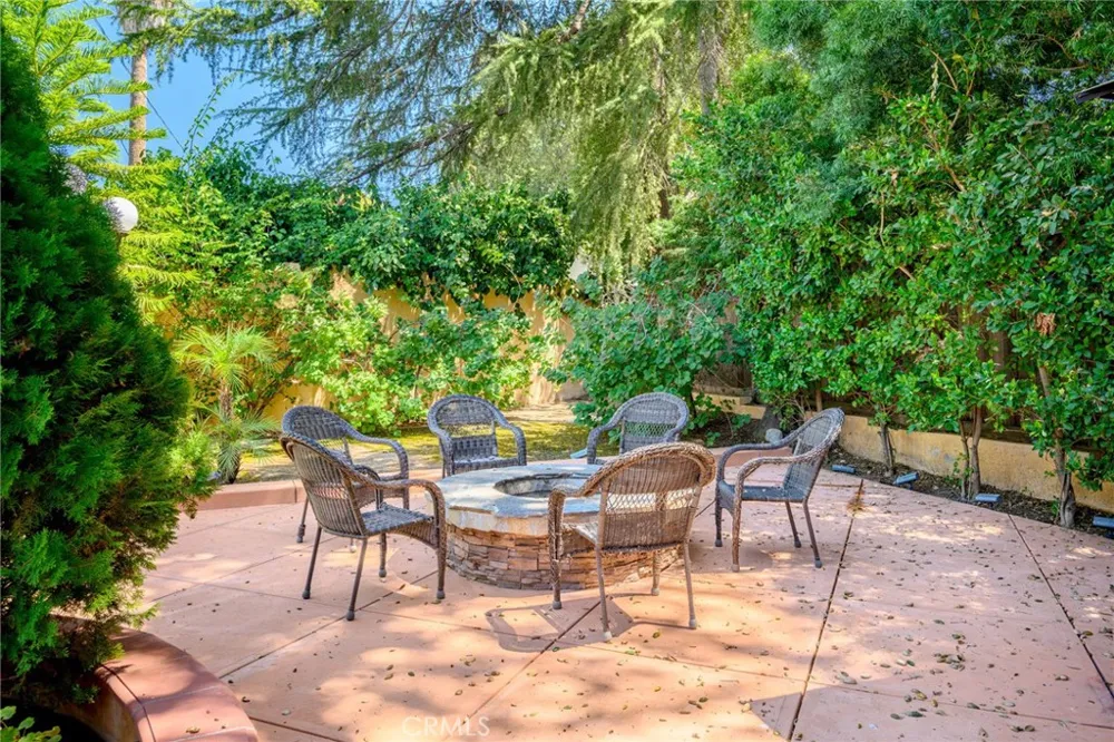 8426 Day Street Sunland, CA 91040