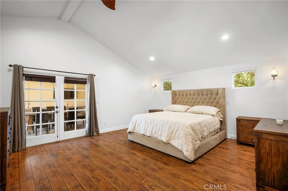 8426 Day Street Sunland, CA 91040