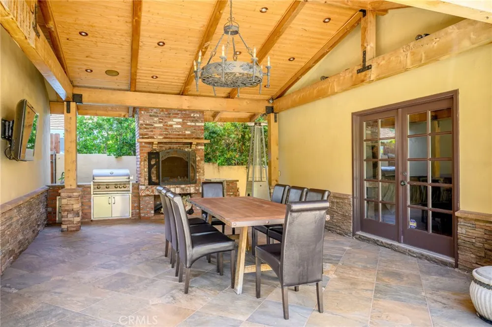 8426 Day Street Sunland, CA 91040