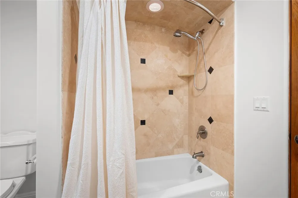 8426 Day Street Sunland, CA 91040