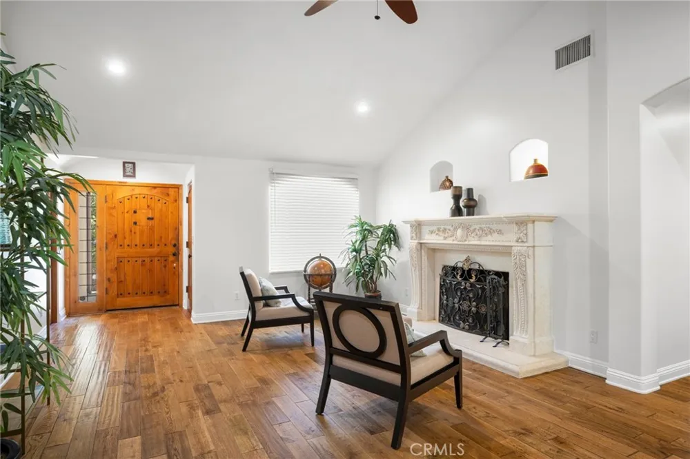 8426 Day Street Sunland, CA 91040