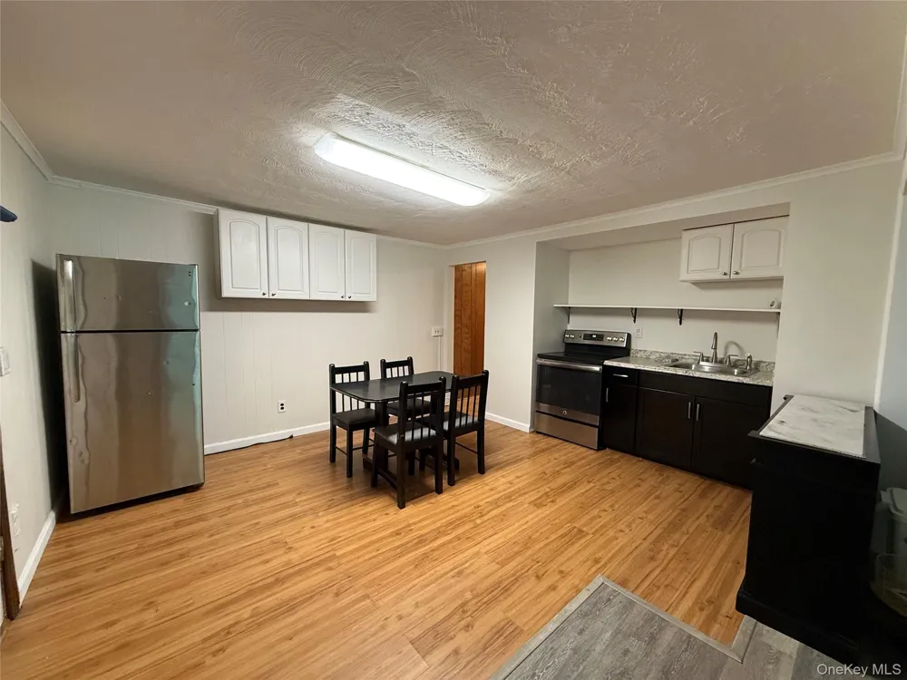 16 Ernest Lane #Apt A Mahopac, NY 10541