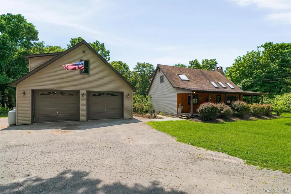 3836 State Route 52 Pine Bush, NY 12566