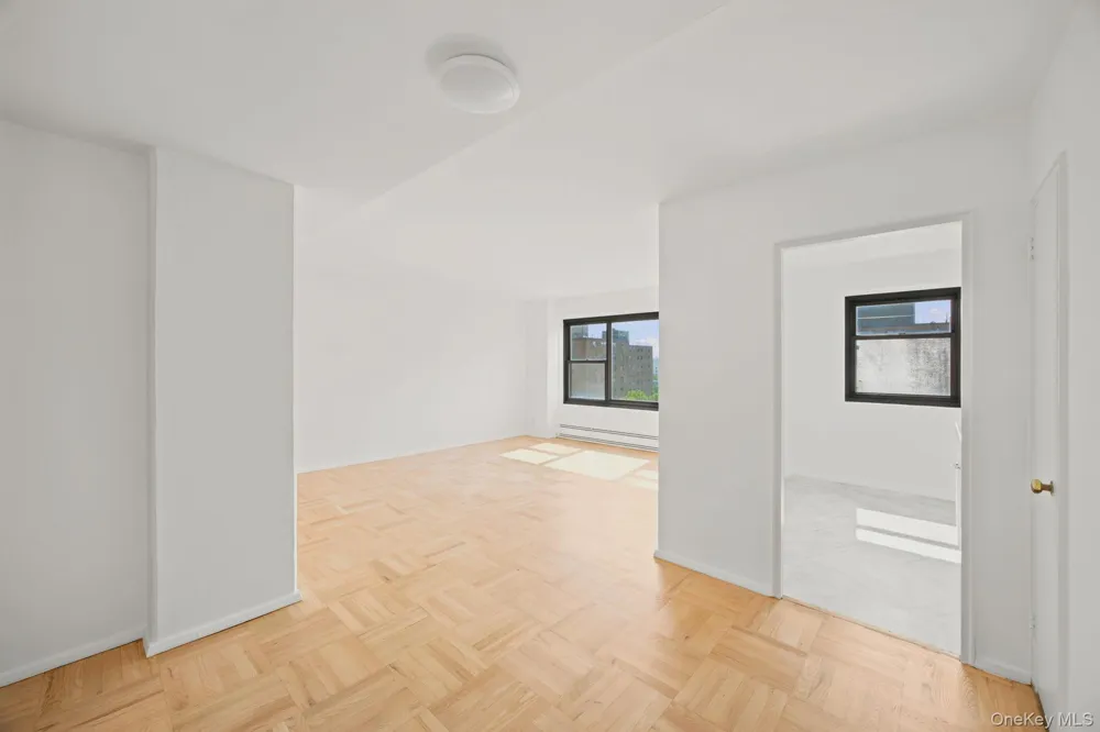 21-41 34th Avenue #14B Astoria, NY 11106