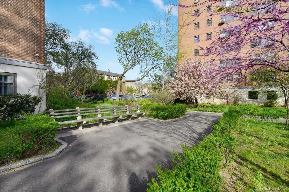 21-41 34th Avenue #14B Astoria, NY 11106