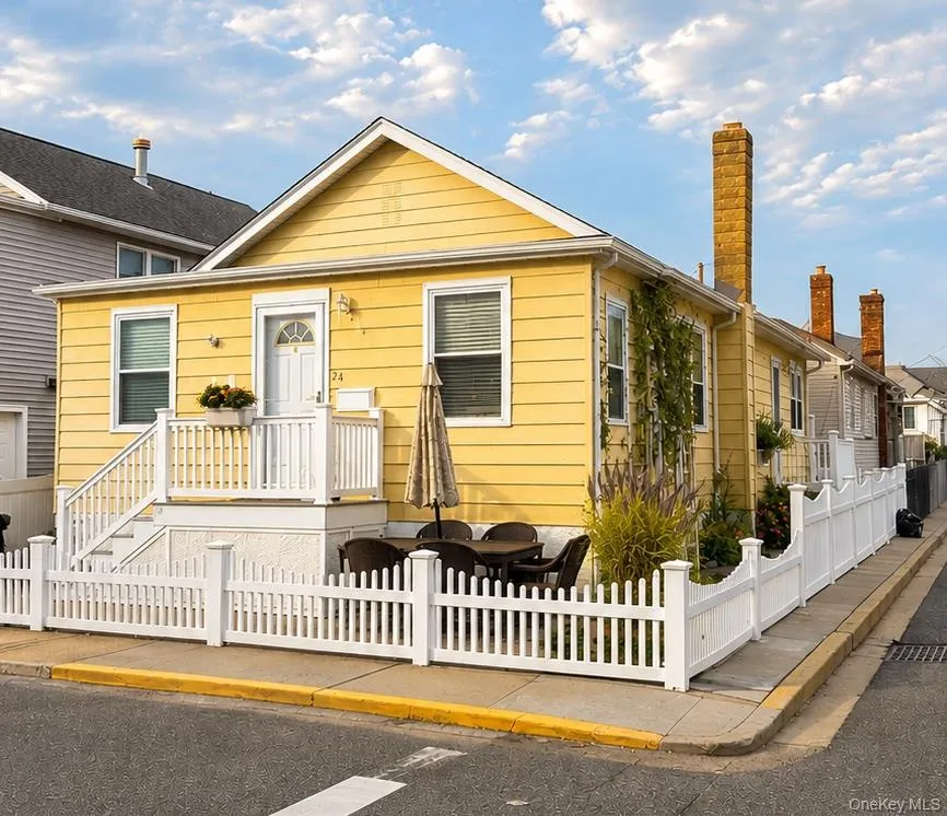 24 Wisconsin Street Long Beach, NY 11561