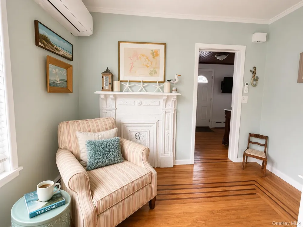 24 Wisconsin Street Long Beach, NY 11561