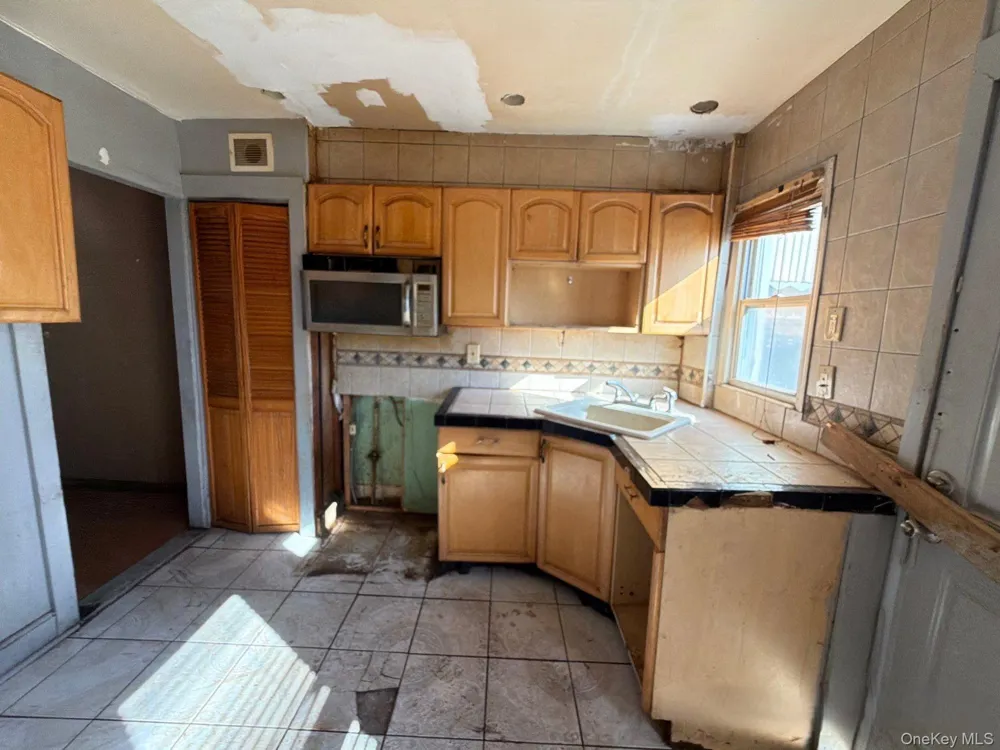 118-19 152nd Street Jamaica, NY 11434