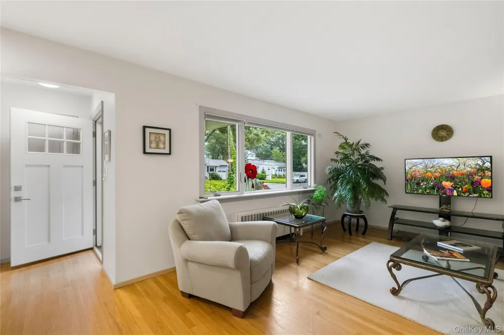 77 Lumur Drive Sayville, NY 11782