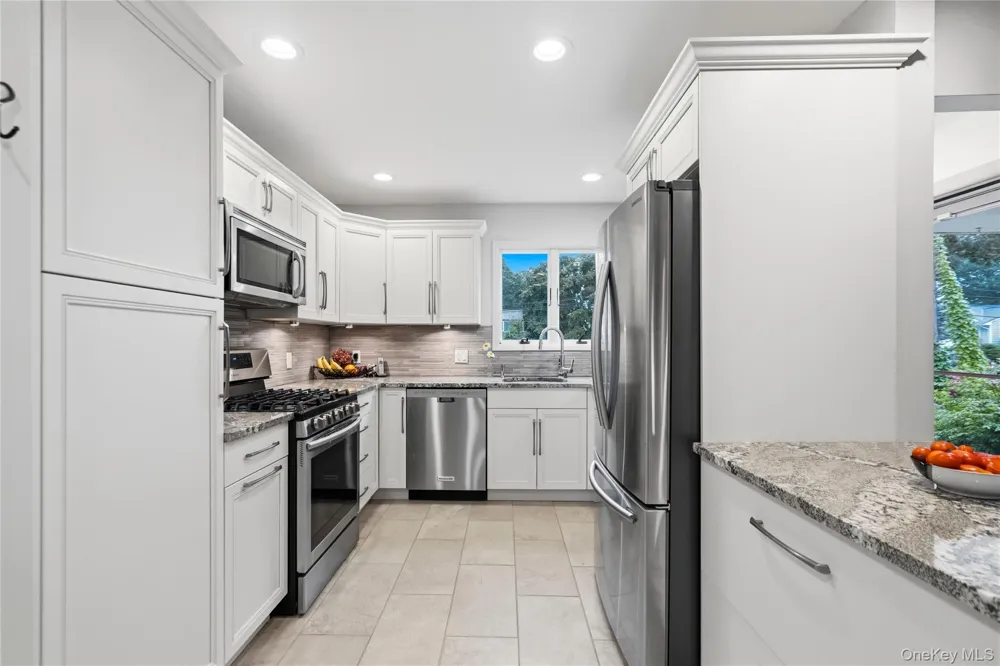 77 Lumur Drive Sayville, NY 11782