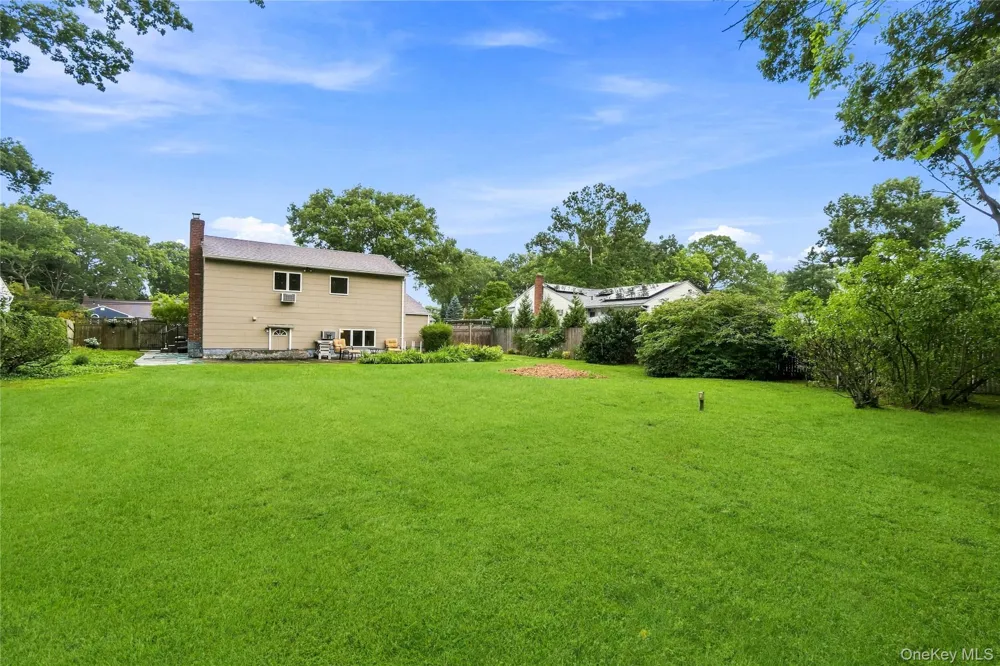 77 Lumur Drive Sayville, NY 11782