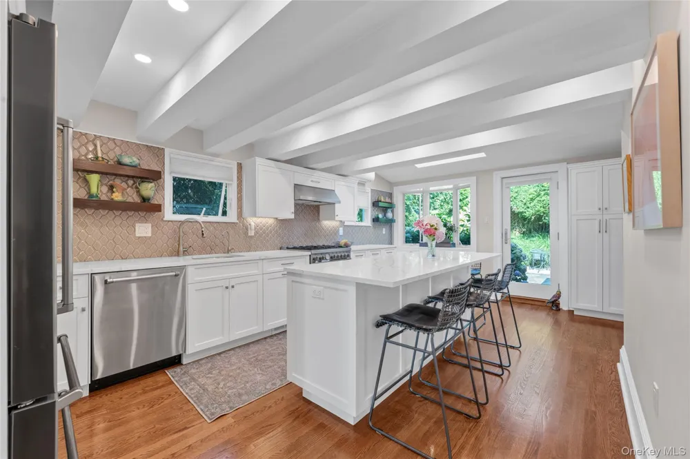 15 Jackson Street Port Washington, NY 11050