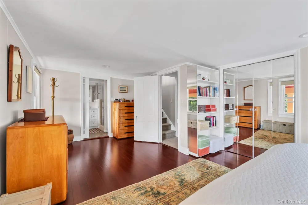 15 Jackson Street Port Washington, NY 11050