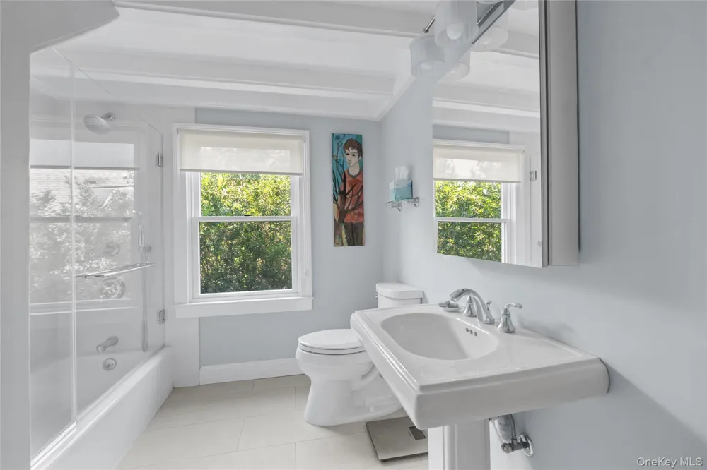 15 Jackson Street Port Washington, NY 11050