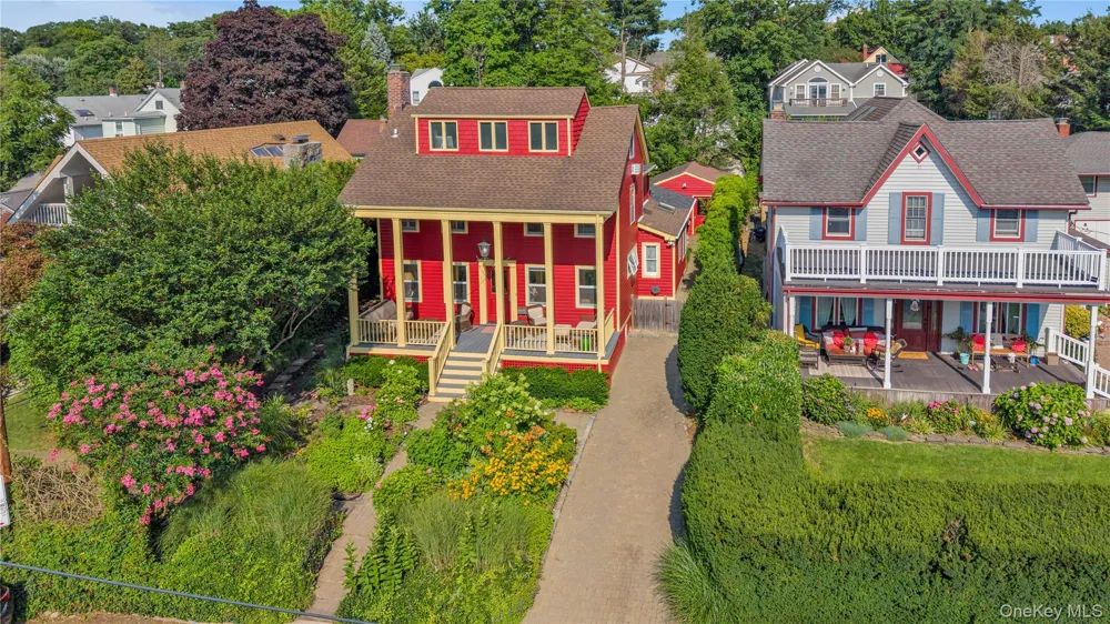 15 Jackson Street Port Washington, NY 11050