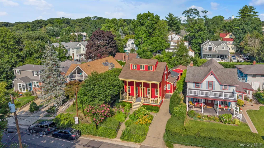 15 Jackson Street Port Washington, NY 11050