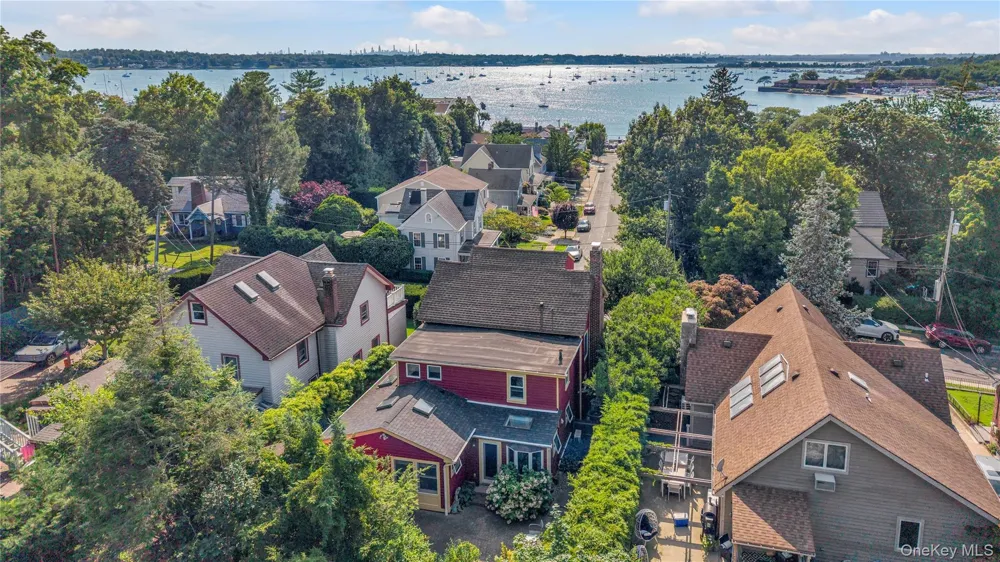 15 Jackson Street Port Washington, NY 11050