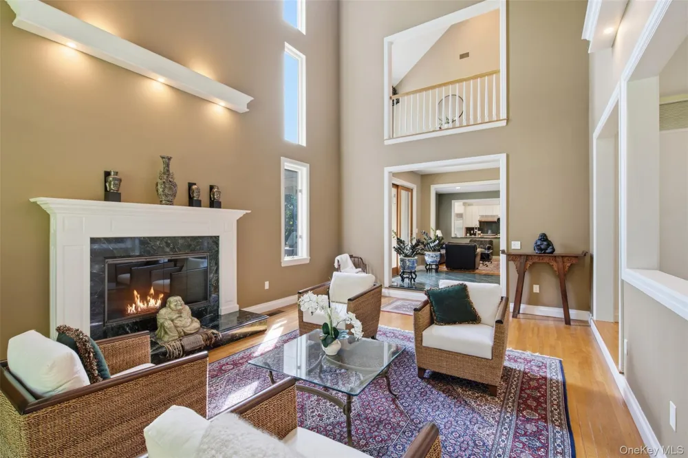 6 Target Rock Drive Lloyd Harbor, NY 11743